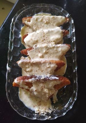 A picture of Shahi tukda.