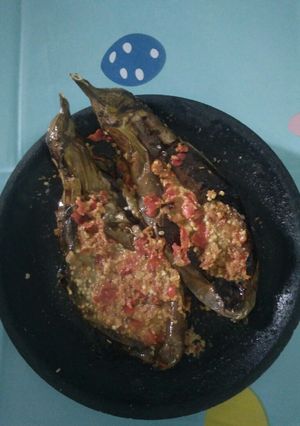 Foto resep Terong bakar terasi maknyus