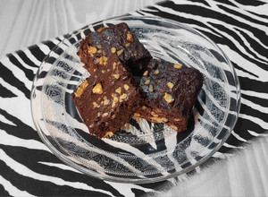 Una foto de 🍫🍌Brownie "fit" 🍫Sin harina, sin azúcar, sin lactosa 🍫Rápidos y fáciles 🍌🍫