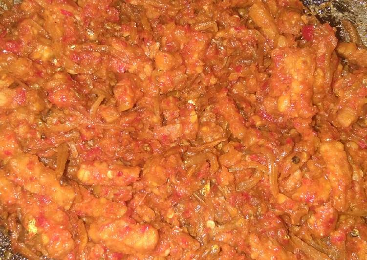 Sambal balado teri dan tempe