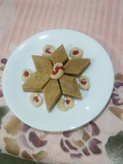 মুগ বরফি (Moog Barfi recipe in Bengali) রেসিপির প্রধান ছবি