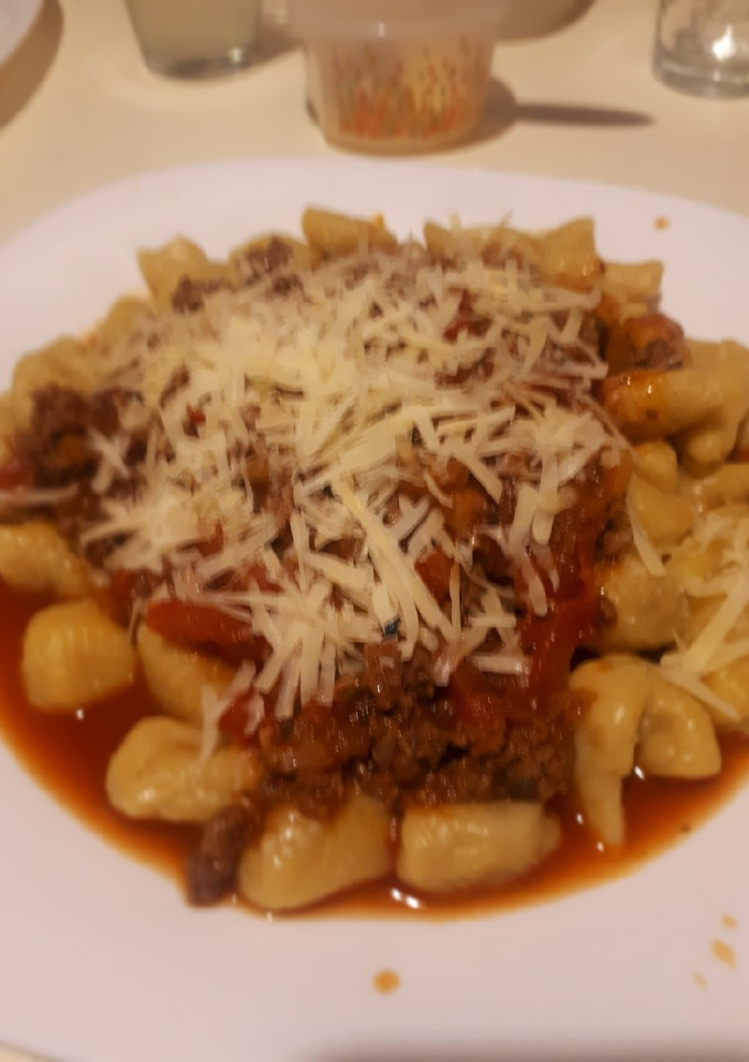 Una foto de Ñoquis de batata a la boloñesa