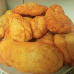 Foto principal de Empanadilles con masa de pizza frita