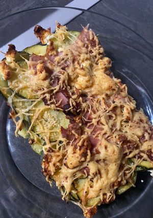 Une photo de Gratin de courgettes & jambon avec de la feta