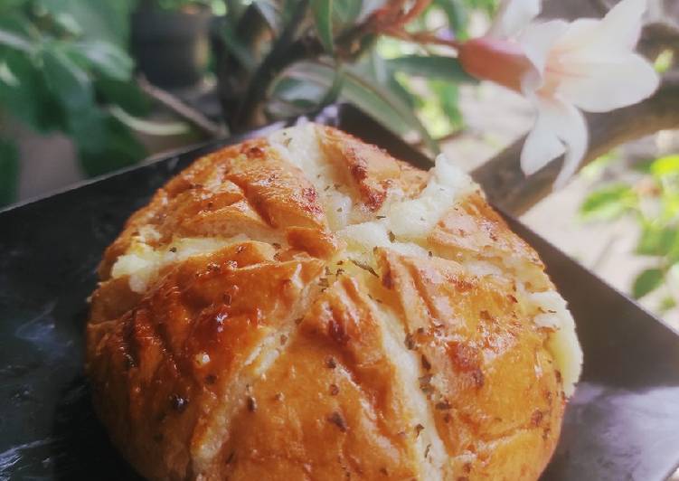 Resep masakan Korean Garlic Cheese Bread Ekonomis, tanpa creamcheese | Langkah Membuat Korean Garlic Cheese Bread Ekonomis, tanpa creamcheese Yang Lezat Sekali