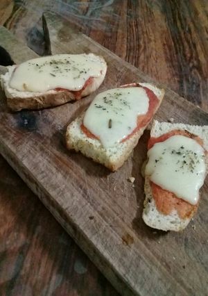 Una foto de Pan Casero + Pizzetas de Pan casero