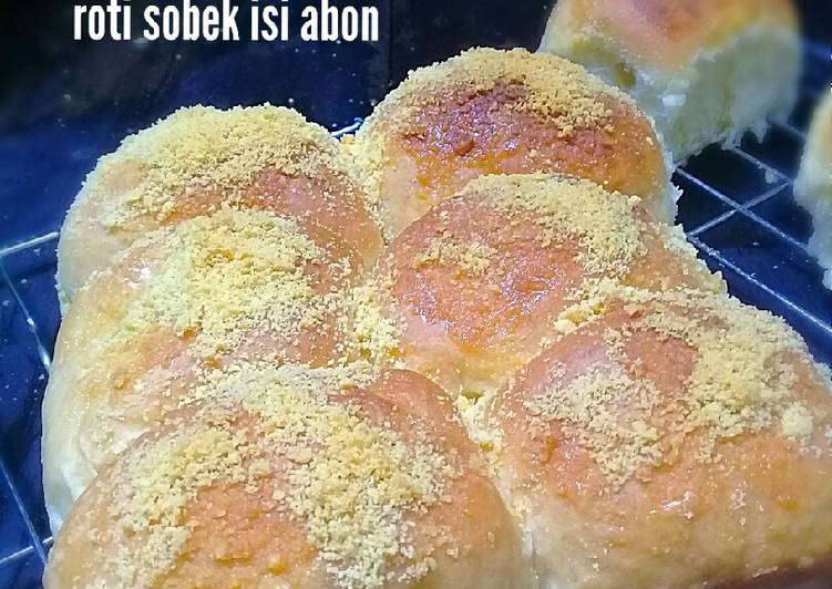Roti sobek isi abon