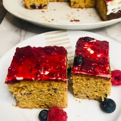 Blueberry cake with mixed berry compote A picture of Blueberry cake with mixed berry compote.