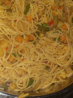 A picture of Fryed spaghetti.