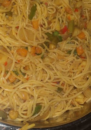 A picture of Fryed spaghetti.