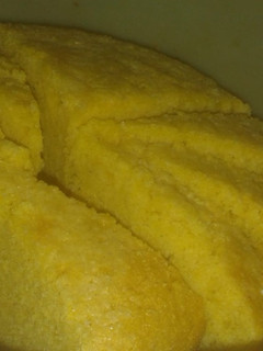 Una foto de Bizcochuelo de polenta ♡ húmedo y esponjoso ♥ te encantara ♥ :De