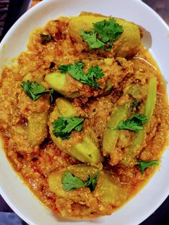 परवल की आलू से भरवां सब्जी (parwal ki aloo se bharwa sabzi recipe in Hindi) रेसिपी मुख्य फोटो