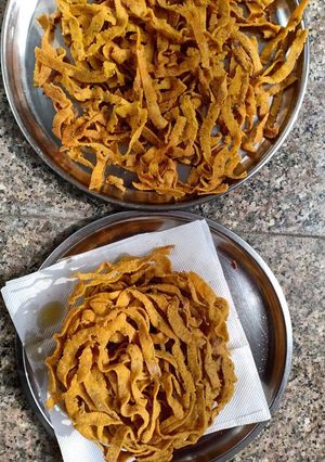 A picture of Chawal Besan Ke Ribbon.