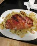 Codillo con patatas y hierbas