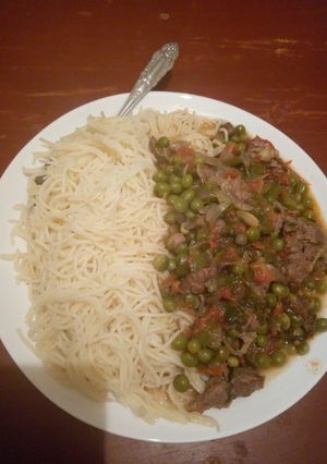 A picture of Spaghetti served with minji+ meat stew.