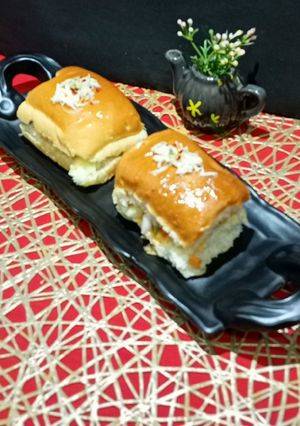 A picture of Cheesy Pav.