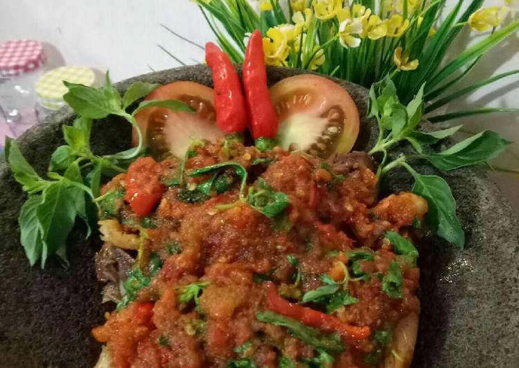 Resep Ayam Penyet Kemangi, Lezat Sekali