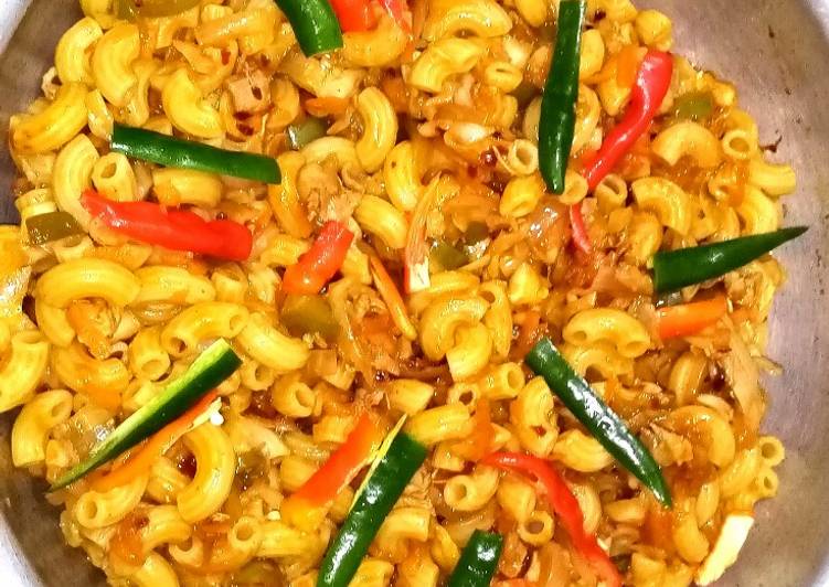 Recipe of Ultimate Spicy Chicken and vegetable pasta