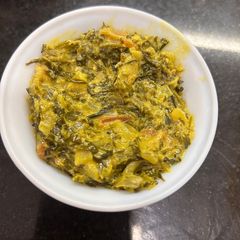 A picture of Dahi methi.