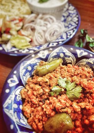 A picture of Chicken qeema karahi.