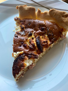 Une photo de Quiche chèvre, miel, lardons et oignons