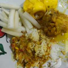 Kare Ayam Telur রেসিপির প্রধান ছবি