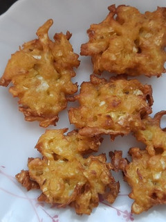 A picture of Cabbage pakori.