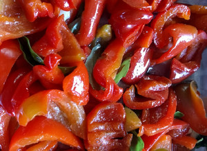 Una foto de Pimientos o morrones en escabeche