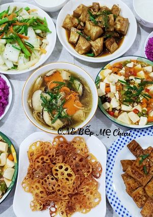 Hình của món Mâm cơm chay ngày lễ Vu Lan.