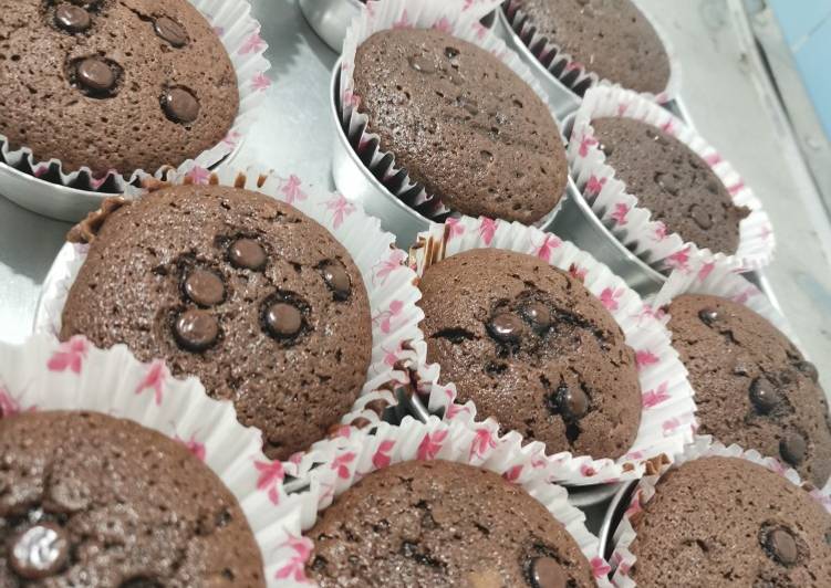 Cara Gampang Membuat Brownies cup panggang, Bisa Manjain Lidah