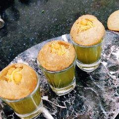 A picture of Pani poori.