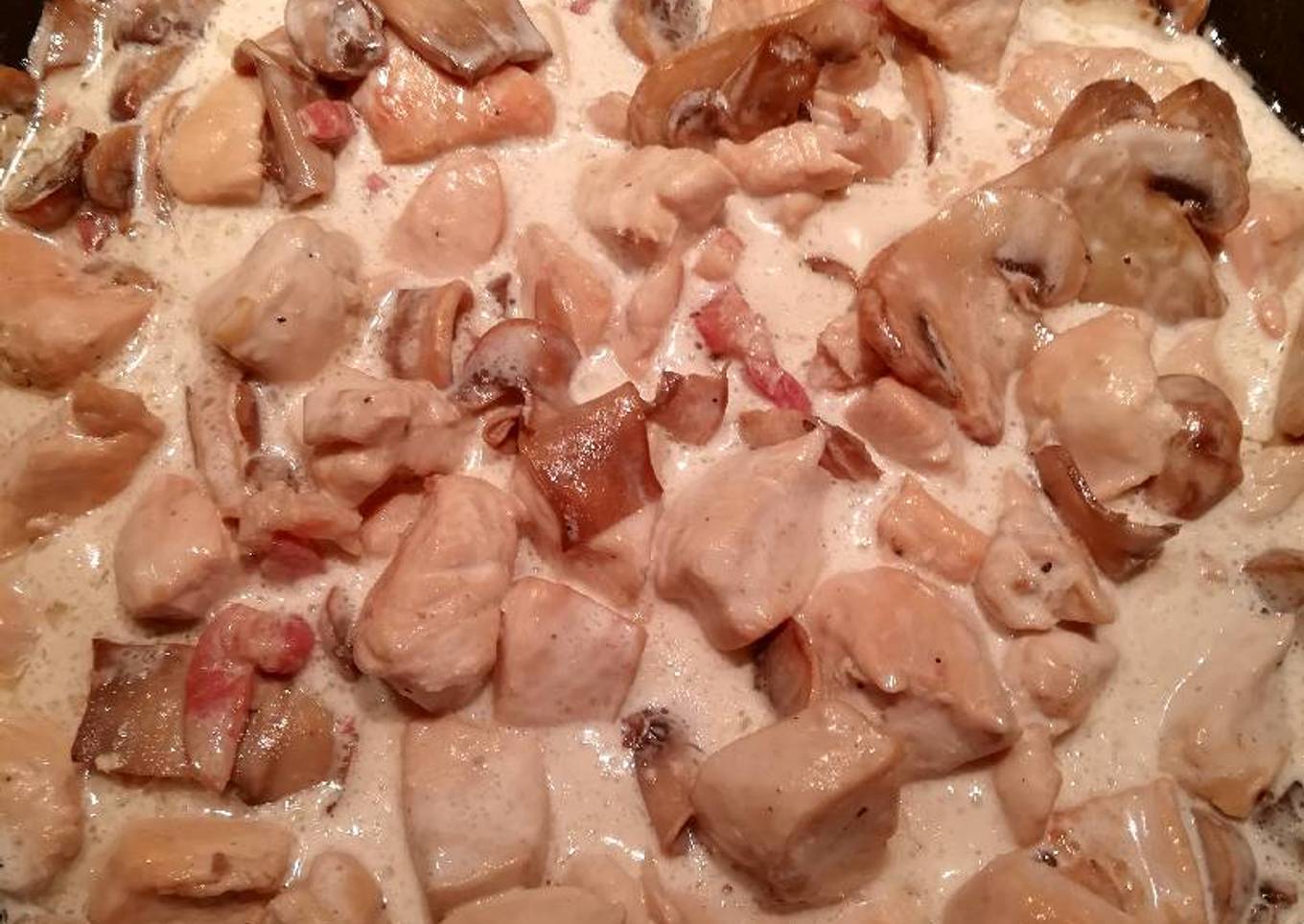 Pechuguitas con nata y champiñones