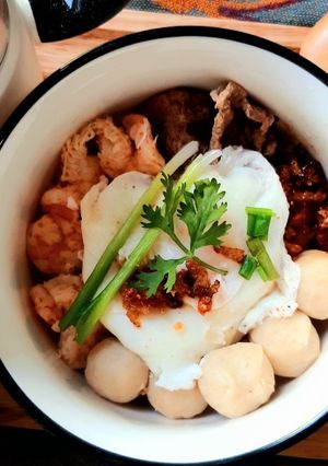 Hình của món Mì Chũ trộn muối ớt.