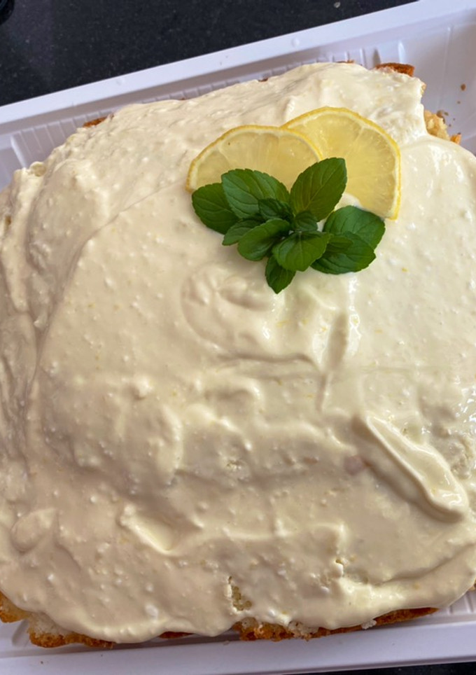 Una foto de Panqué con crema de queso y limoncello