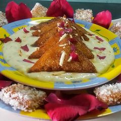 A picture of Shahi tukda.