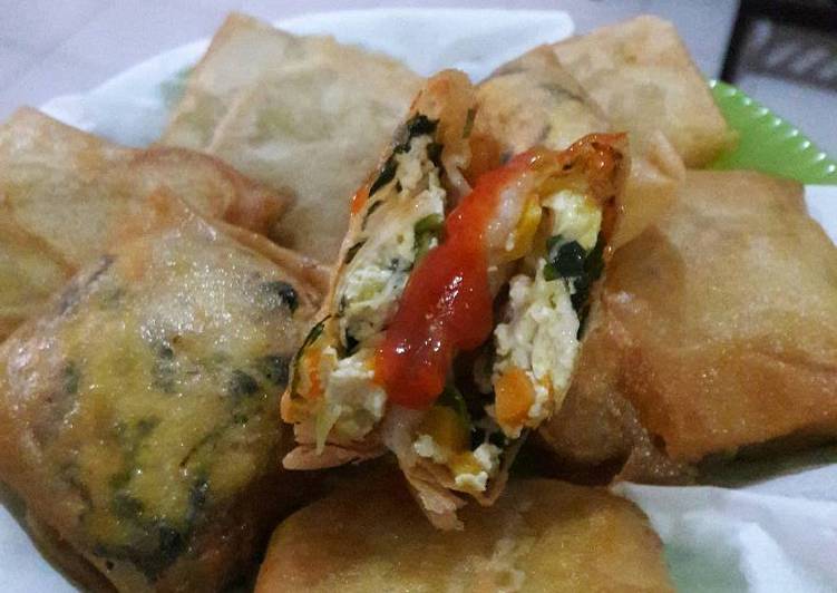 Martabak lumpia sayur (kangkung,wortel,tahu,kol,telor) no Msg aman untuk anak2