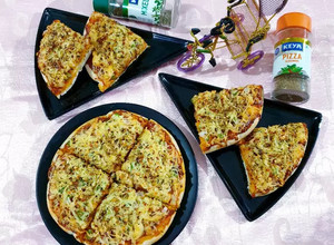 A picture of Margherita Pizza.