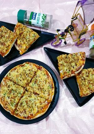 A picture of Margherita Pizza.