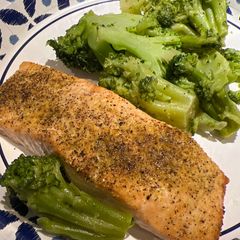 Broiled Salmon 🍣 A picture of Broiled Salmon 🍣.