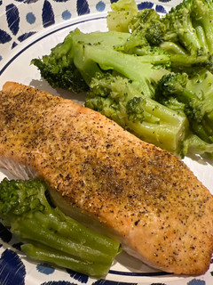 A picture of Broiled Salmon 🍣.