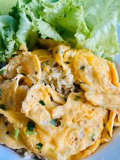 Hình của món Cơm chiên trứng.