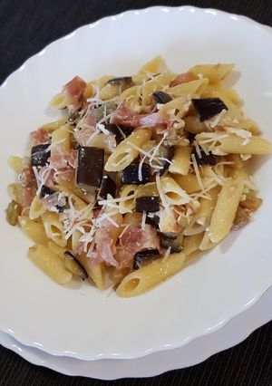 A picture of Penne with Eggplant and Cooked Ham.
