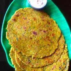 A picture of Bajra cauliflower roti.
