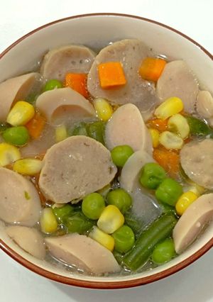 Foto resep Sayur Sop Bakso Sosis