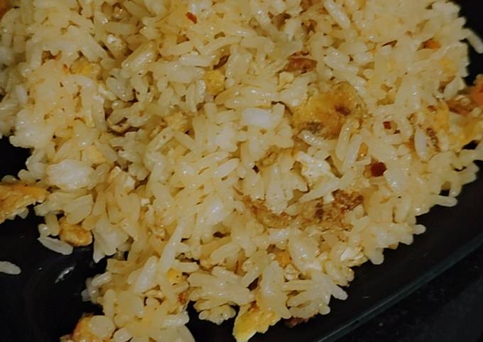 Egg rice 🍚 Recipe by Anjali Pakhre - Cookpad