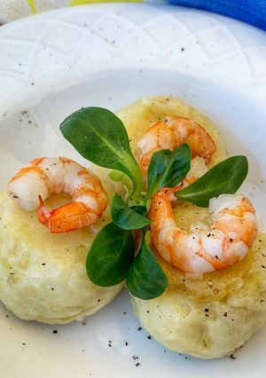 Foto di Kroppkakor con salmone e gamberi marinati al bergamotto