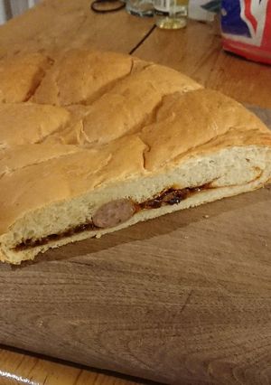 A picture of Sausage bread.