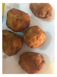 Una foto de Croquetas de pollo al horno y espinacas