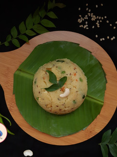 वेजिटेबल उपमा (vegetable upma recipe in Hindi) रेसिपी मुख्य फोटो