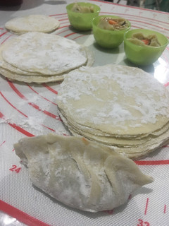 Foto resep Kulit dimsum / gyoza / kuotie / pangsit ala fe